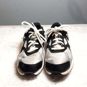 Boys Nike Sneakers Pre-owned Size 2YW